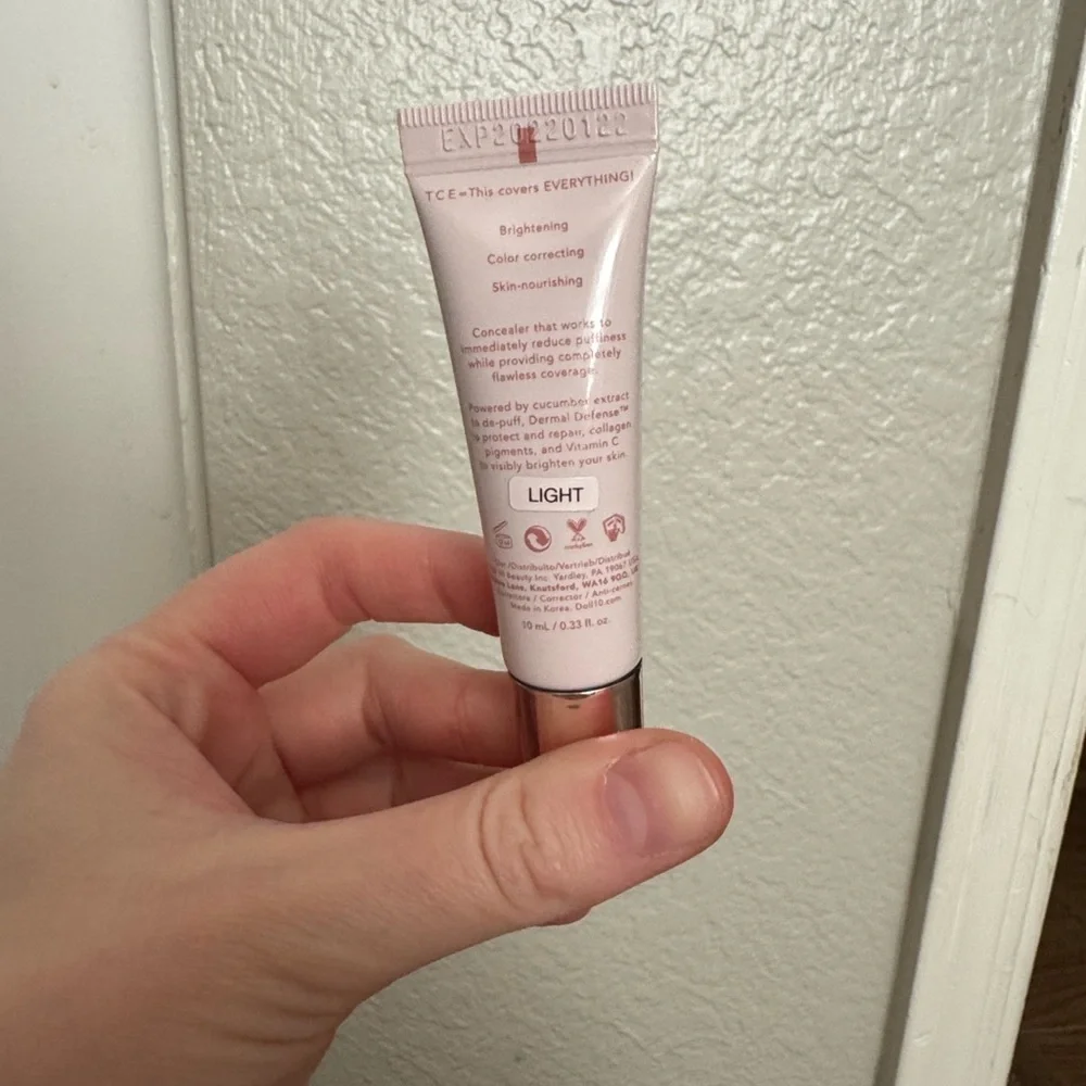 Doll 10 T.C.E. Super Coverage Concealer - Light